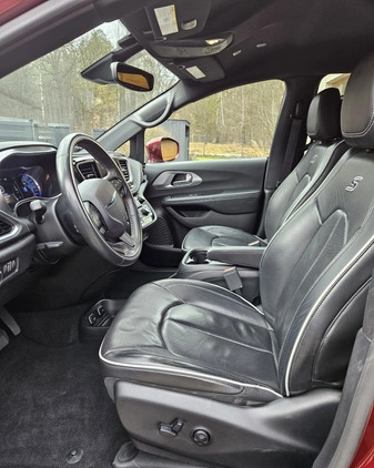 Chrysler Pacifica cena 149998 przebieg: 98000, rok produkcji 2019 z Janowiec Wielkopolski małe 191